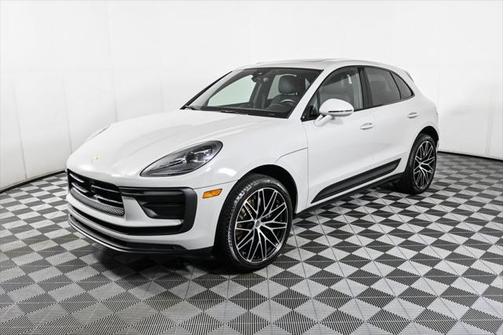 2023 Porsche Macan Base