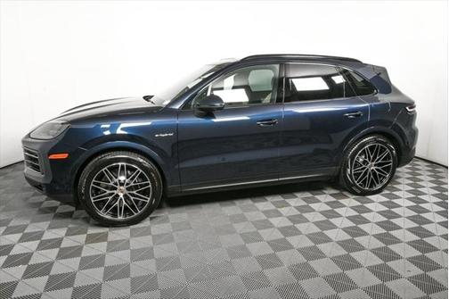 2025 Porsche Cayenne E-Hybrid S