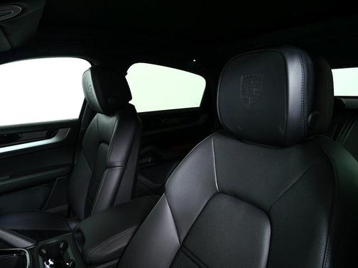 Chromite Black Metallic 2026 Porsche Cayenne Cayenne