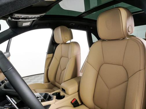 2026 Porsche Macan S