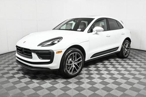 2025 Porsche Macan AWD