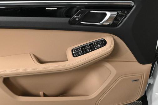 2025 Porsche Macan AWD