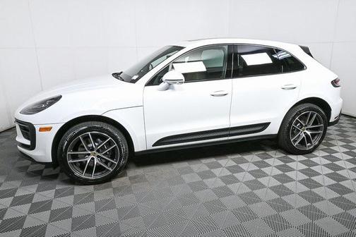 2026 Porsche Macan AWD