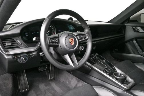 2020 Porsche 911 Carrera