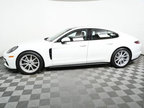 White 2018 Porsche Panamera 4