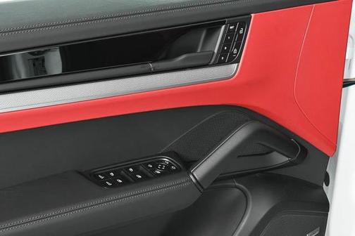 2025 Porsche Cayenne AWD