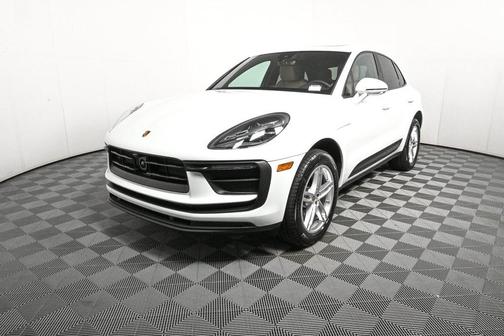 2025 Porsche Macan AWD