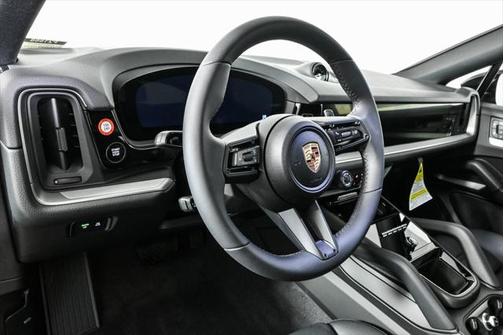 2025 Porsche Cayenne AWD