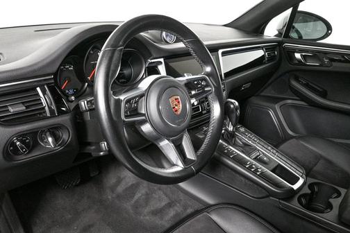 2020 Porsche Macan AWD