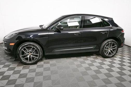 2025 Porsche Macan AWD