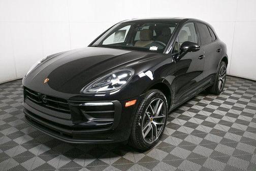 2025 Porsche Macan AWD