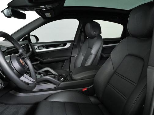 2025 Porsche Cayenne S