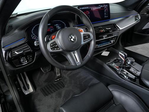 2022 BMW M5 Base