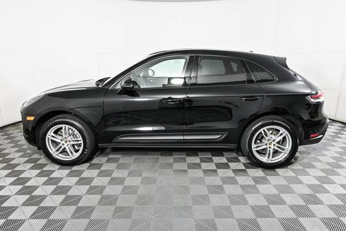 2025 Porsche Macan AWD
