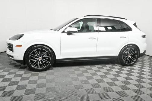 2025 Porsche Cayenne AWD