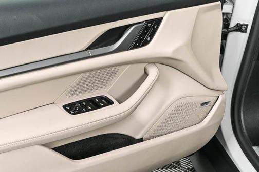2025 Porsche Taycan RWD