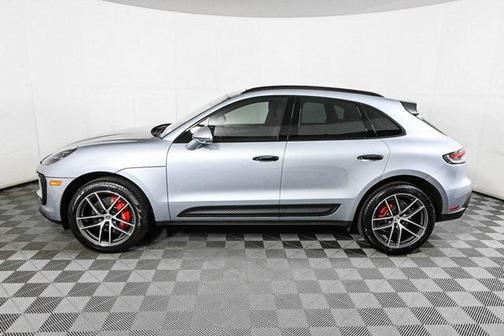 2022 Porsche Macan Base