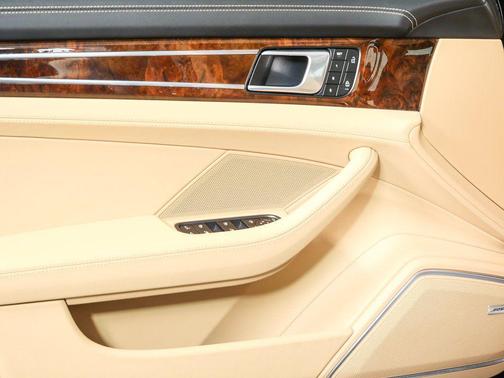 2023 Porsche Panamera 4S