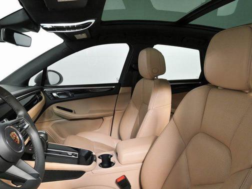 White 2024 Porsche Macan Macan