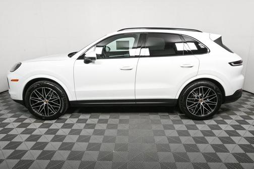 2025 Porsche Cayenne AWD