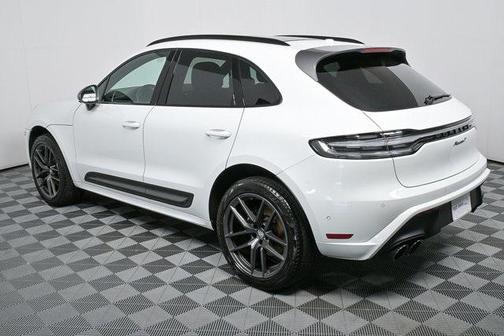 2023 Porsche Macan Base