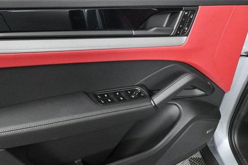2024 Porsche Cayenne AWD