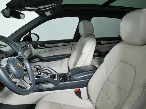 2023 Porsche Cayenne Platinum Edition