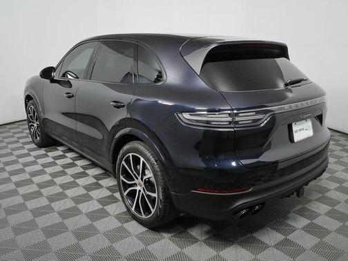 2023 Porsche Cayenne Platinum Edition
