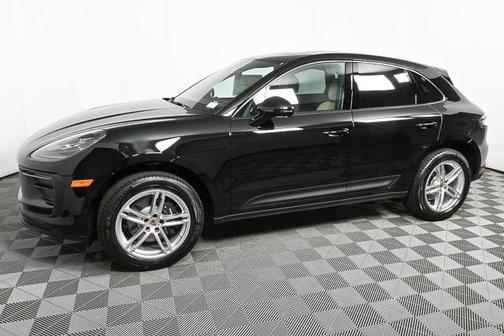 2025 Porsche Macan AWD