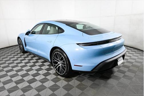 2022 Porsche Taycan RWD