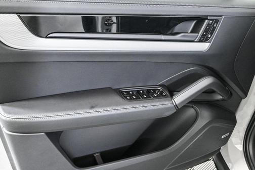 2026 Porsche Cayenne S