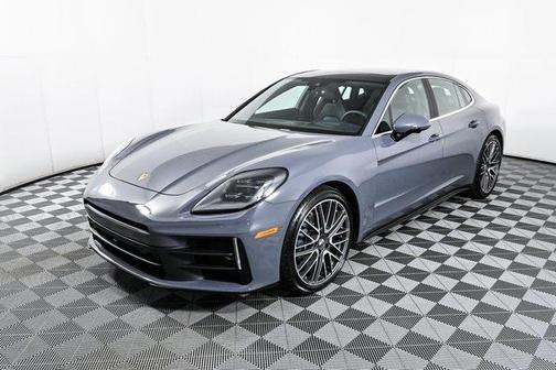 2025 Porsche Panamera 4