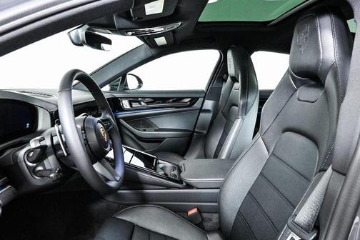 2025 Porsche Panamera 4