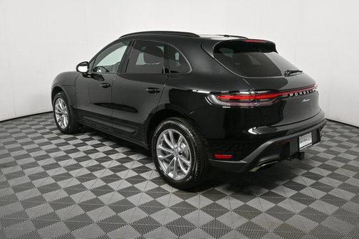 2025 Porsche Macan AWD