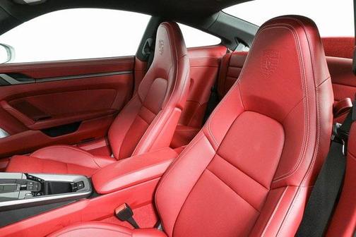 2024 Porsche 911 Carrera 4
