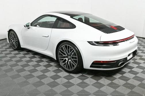 2024 Porsche 911 Carrera 4