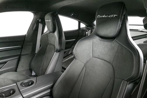 2025 Porsche Taycan Turbo GT w/Weissach Package