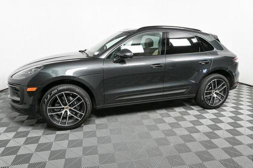2025 Porsche Macan Base