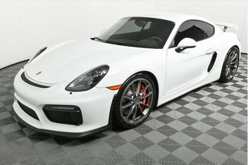 2016 Porsche Cayman GT4