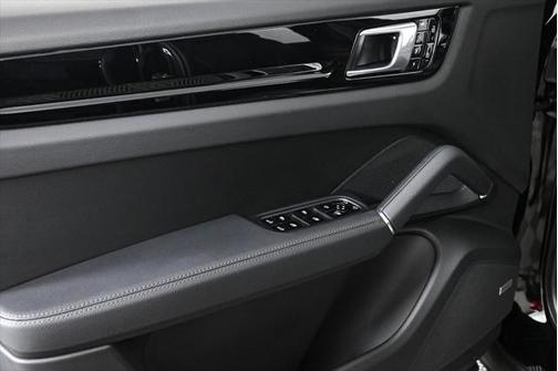 2021 Porsche Cayenne AWD