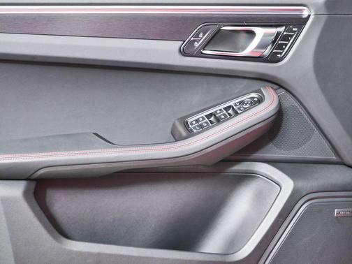 Carmine Red 2022 Porsche Macan Macan GTS