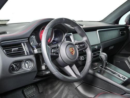 Carmine Red 2022 Porsche Macan Macan GTS