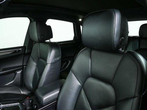 2019 Porsche Macan AWD