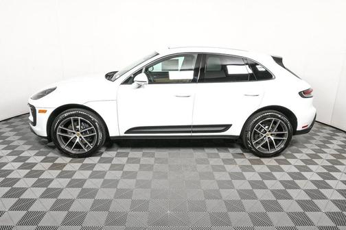 2026 Porsche Macan AWD