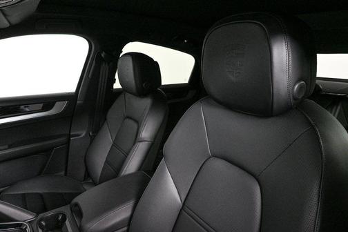 Chalk 2026 Porsche Cayenne Cayenne