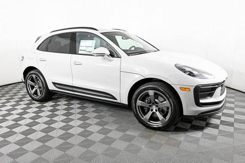 2025 Porsche Macan Base