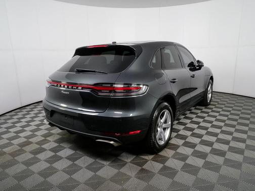 Volcano Grey Metallic 2020 Porsche Macan Macan