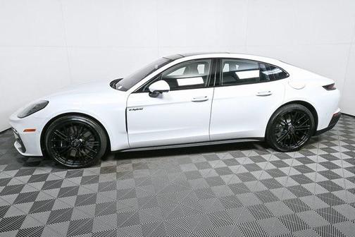 2026 Porsche Panamera Turbo