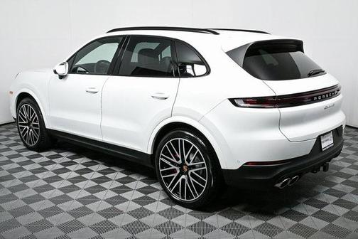 2025 Porsche Cayenne S