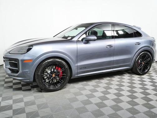 Vanadium Grey Metallic 2026 Porsche Cayenne GTS